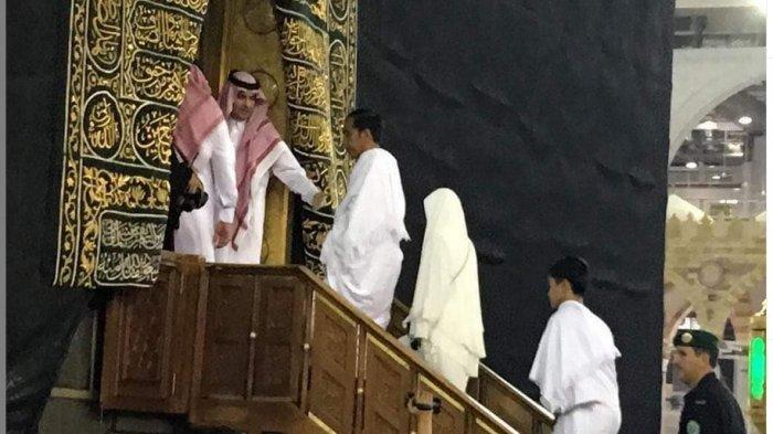 Yusuf Mansur Unggah Foto Jokowi Masuk Kabah, Fadli Zon: Prabowo Sudah Masuk Kabah 1991